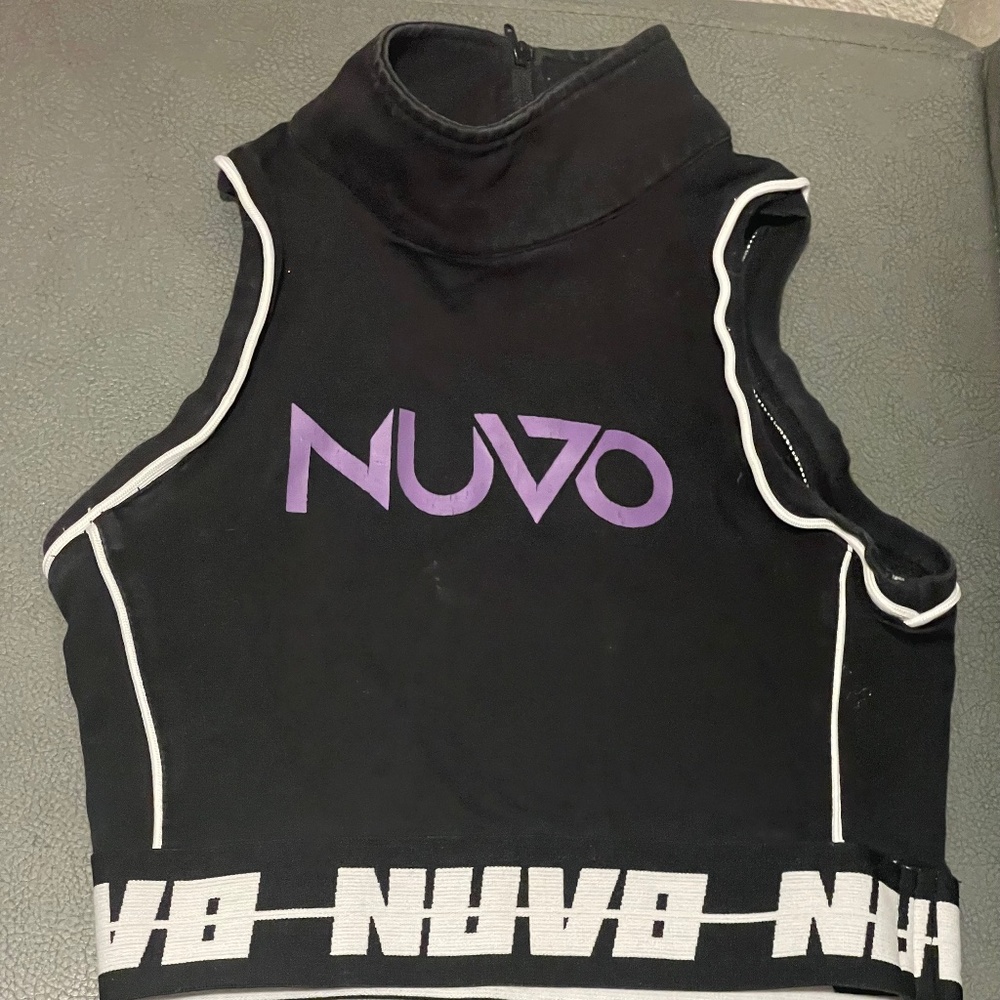 Nuvo Convention Top